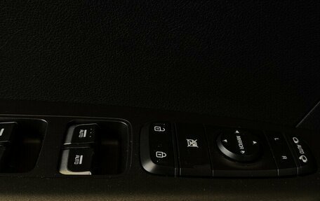 KIA Sportage IV рестайлинг, 2019 год, 2 330 000 рублей, 10 фотография