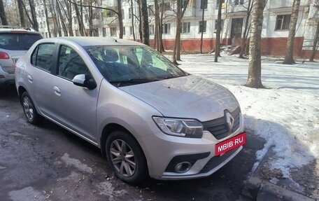 Renault Logan II, 2018 год, 800 000 рублей, 4 фотография