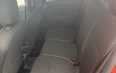 Renault Logan II, 2018 год, 1 390 000 рублей, 11 фотография