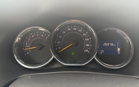 Renault Logan II, 2018 год, 1 390 000 рублей, 13 фотография