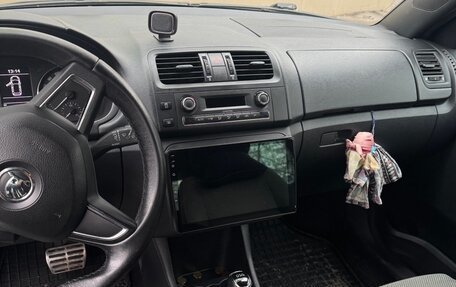 Skoda Fabia II, 2013 год, 950 000 рублей, 6 фотография