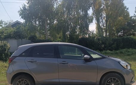 Honda Fit, 2020 год, 1 380 000 рублей, 2 фотография