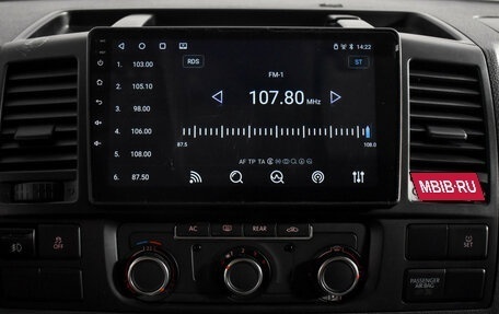 Volkswagen Caravelle T5, 2011 год, 1 690 000 рублей, 18 фотография