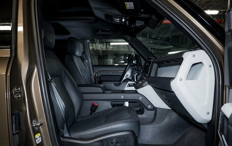 Land Rover Defender II, 2022 год, 9 700 000 рублей, 29 фотография