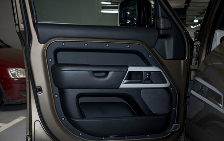 Land Rover Defender II, 2022 год, 9 700 000 рублей, 24 фотография