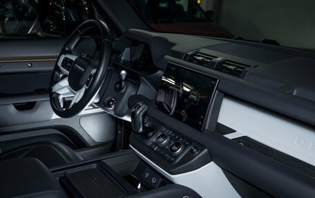 Land Rover Defender II, 2022 год, 9 700 000 рублей, 31 фотография