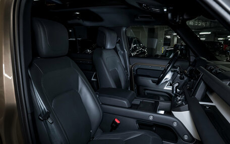 Land Rover Defender II, 2022 год, 9 700 000 рублей, 30 фотография