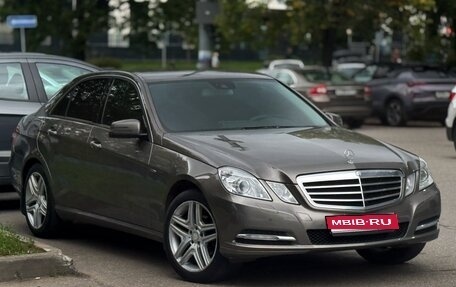 Mercedes-Benz E-Класс, 2012 год, 1 200 000 рублей, 1 фотография