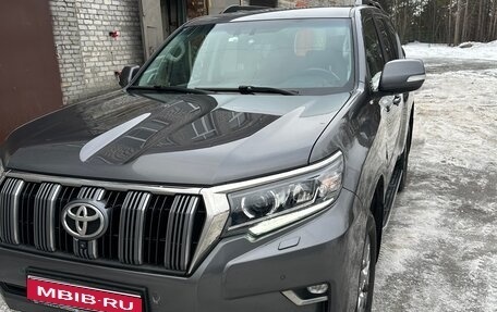 Toyota Land Cruiser Prado 150 рестайлинг 2, 2019 год, 4 950 000 рублей, 1 фотография