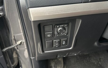 Toyota Land Cruiser Prado 150 рестайлинг 2, 2019 год, 4 950 000 рублей, 11 фотография