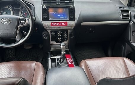 Toyota Land Cruiser Prado 150 рестайлинг 2, 2019 год, 4 950 000 рублей, 13 фотография