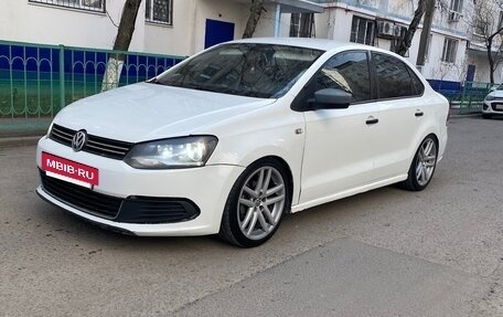 Volkswagen Polo VI (EU Market), 2014 год, 920 000 рублей, 3 фотография