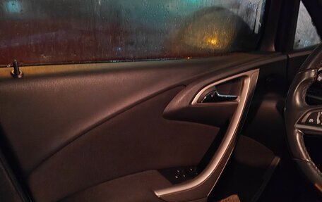 Opel Astra J, 2010 год, 530 000 рублей, 13 фотография