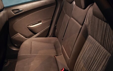 Opel Astra J, 2010 год, 530 000 рублей, 14 фотография