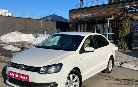 Volkswagen Polo VI (EU Market), 2013 год, 730 000 рублей, 2 фотография