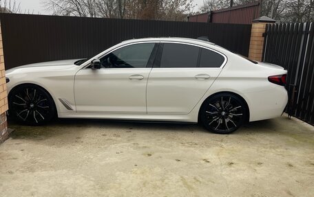 BMW 5 серия, 2021 год, 5 300 000 рублей, 4 фотография