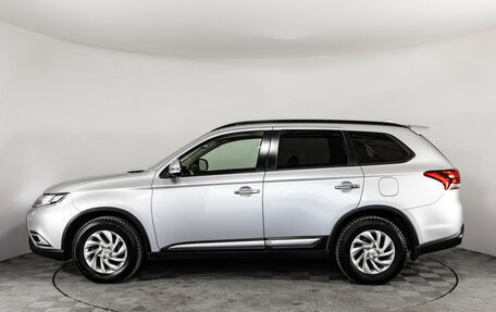 Mitsubishi Outlander III рестайлинг 3, 2021 год, 2 849 000 рублей, 8 фотография