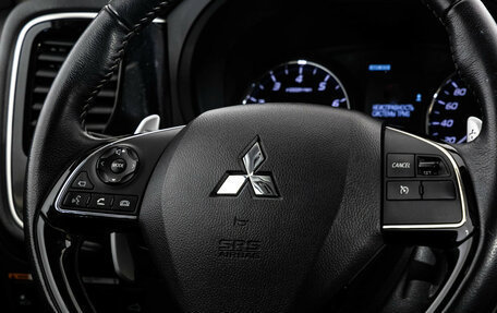 Mitsubishi Outlander III рестайлинг 3, 2021 год, 2 849 000 рублей, 11 фотография