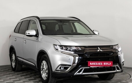 Mitsubishi Outlander III рестайлинг 3, 2021 год, 2 849 000 рублей, 3 фотография