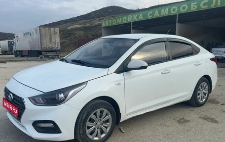 Hyundai Solaris II рестайлинг, 2018 год, 625 000 рублей, 1 фотография