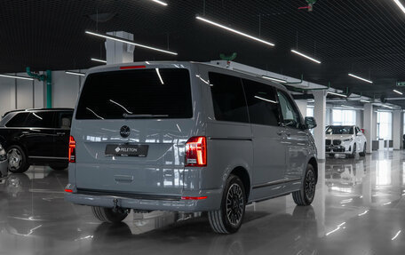 Volkswagen Multivan T6 рестайлинг, 2022 год, 7 350 000 рублей, 5 фотография