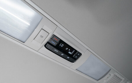 Volkswagen Multivan T6 рестайлинг, 2022 год, 7 350 000 рублей, 16 фотография