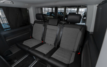 Volkswagen Multivan T6 рестайлинг, 2022 год, 7 350 000 рублей, 15 фотография