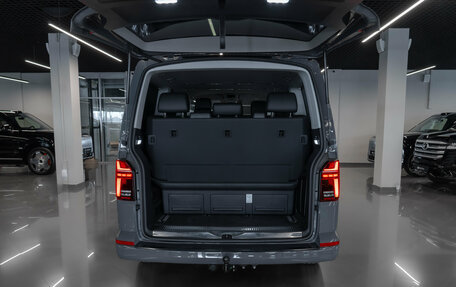 Volkswagen Multivan T6 рестайлинг, 2022 год, 7 350 000 рублей, 31 фотография