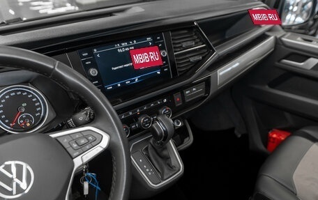 Volkswagen Multivan T6 рестайлинг, 2022 год, 7 350 000 рублей, 17 фотография