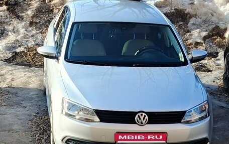 Volkswagen Jetta VI, 2012 год, 998 000 рублей, 3 фотография