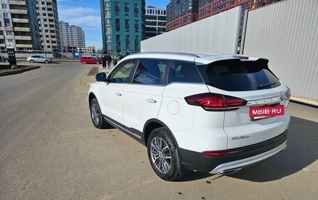 Geely Atlas, 2022 год, 1 980 000 рублей, 3 фотография