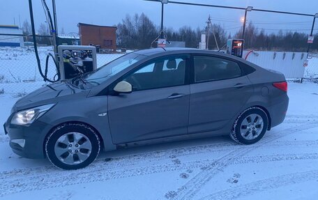 Hyundai Solaris II рестайлинг, 2015 год, 420 000 рублей, 5 фотография