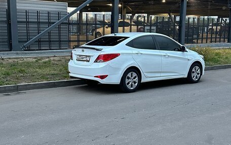 Hyundai Solaris II рестайлинг, 2015 год, 1 100 000 рублей, 8 фотография