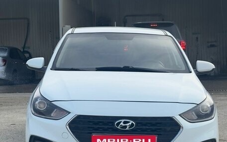 Hyundai Solaris II рестайлинг, 2018 год, 625 000 рублей, 11 фотография