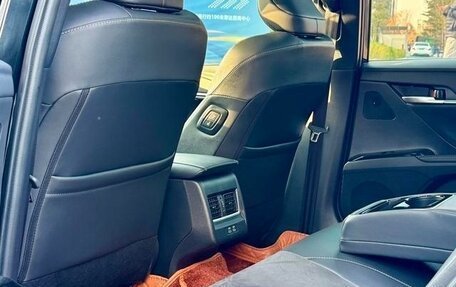 Toyota Camry, 2025 год, 12 фотография