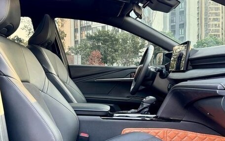 Toyota Camry, 2025 год, 13 фотография