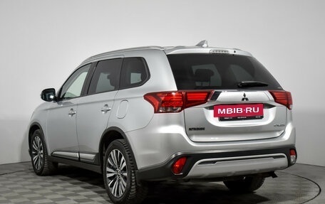 Mitsubishi Outlander III рестайлинг 3, 2019 год, 2 286 790 рублей, 7 фотография