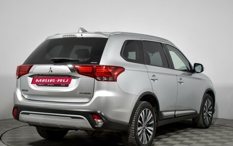 Mitsubishi Outlander III рестайлинг 3, 2019 год, 2 286 790 рублей, 5 фотография