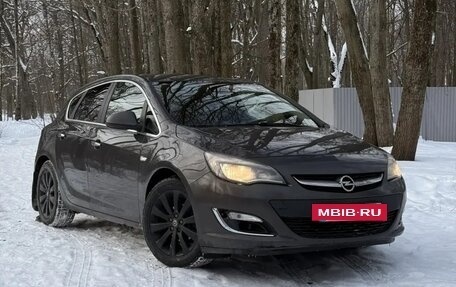 Opel Astra J, 2013 год, 666 000 рублей, 4 фотография