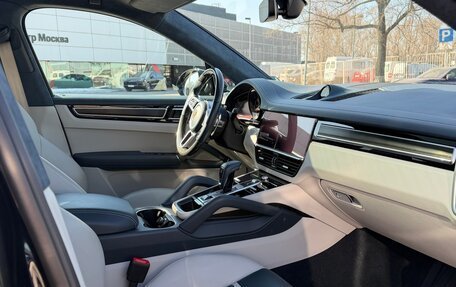 Porsche Cayenne III, 2021 год, 10 900 000 рублей, 9 фотография