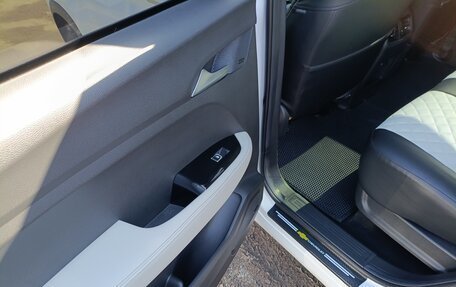 Chevrolet Captiva, 2022 год, 2 090 000 рублей, 13 фотография
