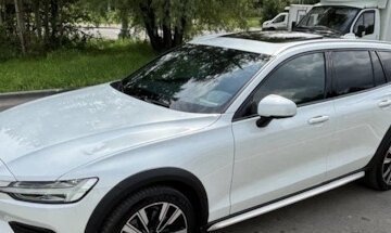 Volvo V60 II, 2021 год, 2 550 000 рублей, 2 фотография