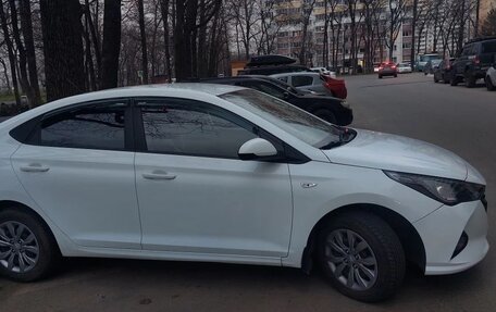 Hyundai Solaris II рестайлинг, 2021 год, 1 650 000 рублей, 9 фотография