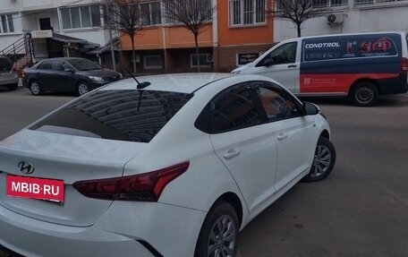 Hyundai Solaris II рестайлинг, 2021 год, 1 650 000 рублей, 7 фотография