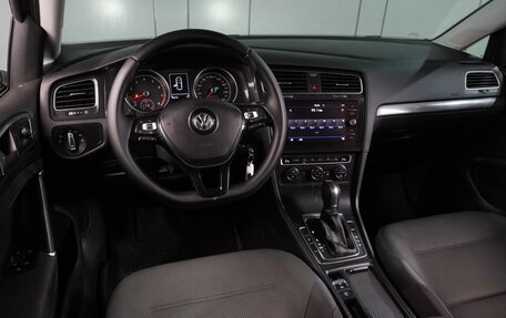 Volkswagen Golf VII, 2018 год, 1 889 000 рублей, 6 фотография