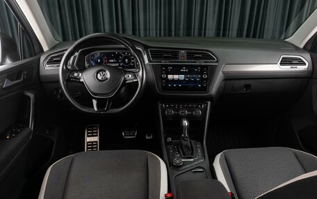 Volkswagen Tiguan II, 2018 год, 2 299 000 рублей, 6 фотография