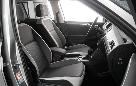 Volkswagen Tiguan II, 2018 год, 2 299 000 рублей, 8 фотография