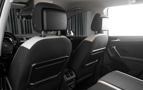 Volkswagen Tiguan II, 2018 год, 2 299 000 рублей, 11 фотография