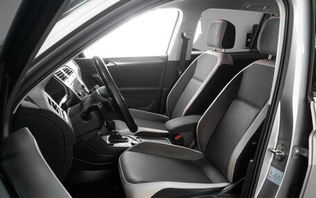 Volkswagen Tiguan II, 2018 год, 2 299 000 рублей, 10 фотография