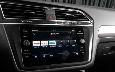 Volkswagen Tiguan II, 2018 год, 2 299 000 рублей, 14 фотография